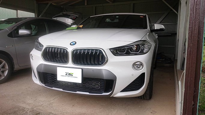 ＢＭＷ・Ｘ２　ガラスリペア