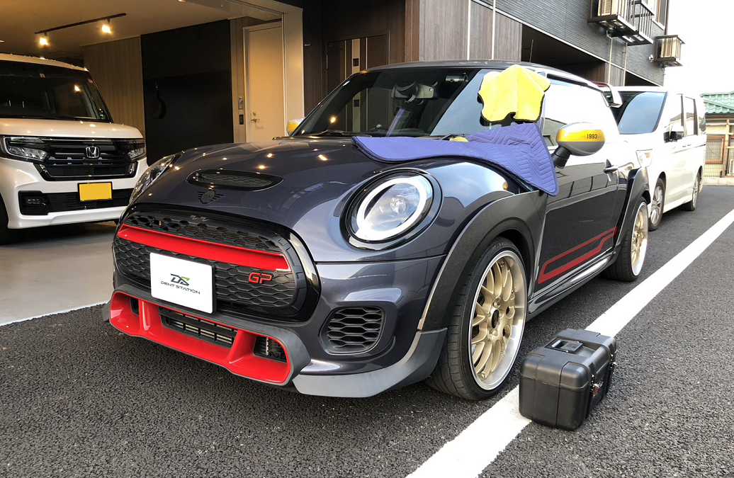 MINIハッチバックF56 （John Cooper Works GP）　フロントガラス修理　