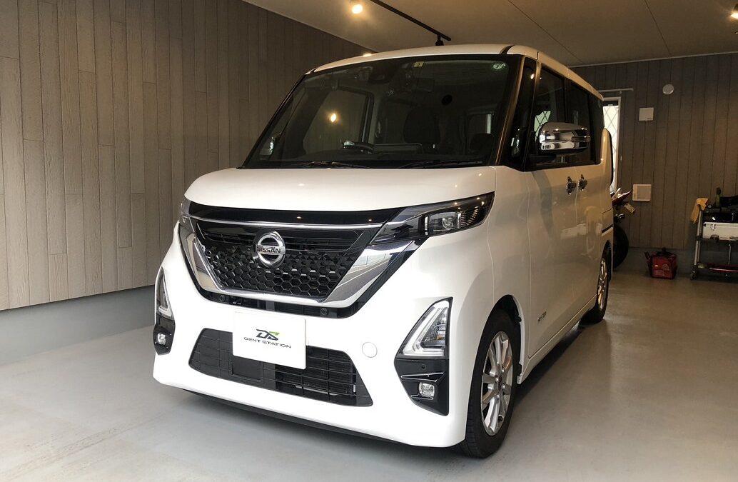 日産・ルークス　フロントガラス修理