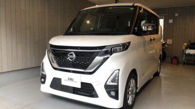 日産・ルークス　フロントガラス修理