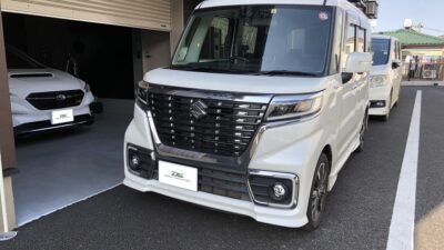 スズキ・スペーシアカスタム　フロントガラス修理