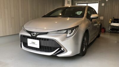 トヨタ・カローラツーリング　フロントガラス修理