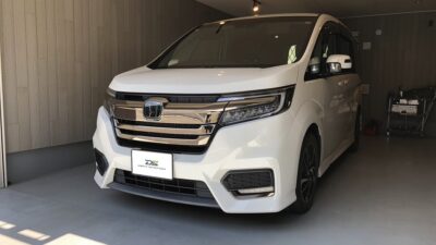 ホンダ・ステップワゴン　フロントガラス修理