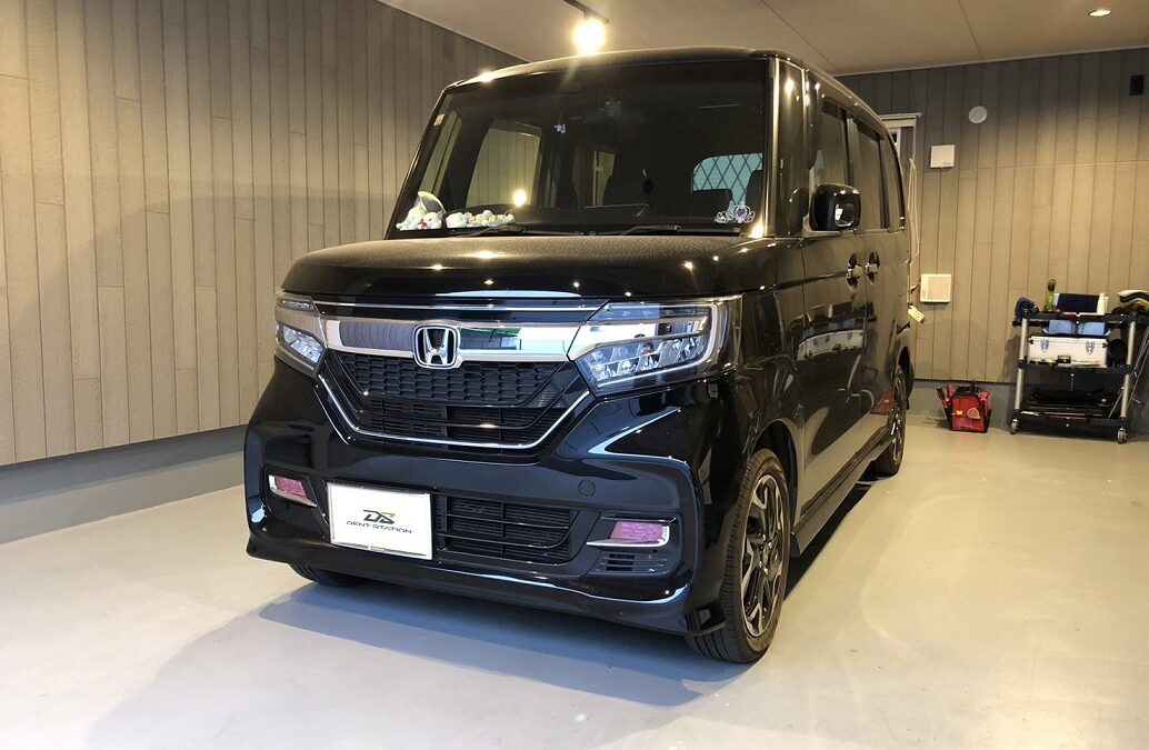 ホンダ・N-BOX　フロントガラス修理