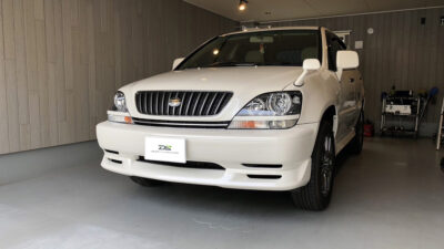 トヨタ・ハリアー　フロントガラス修理