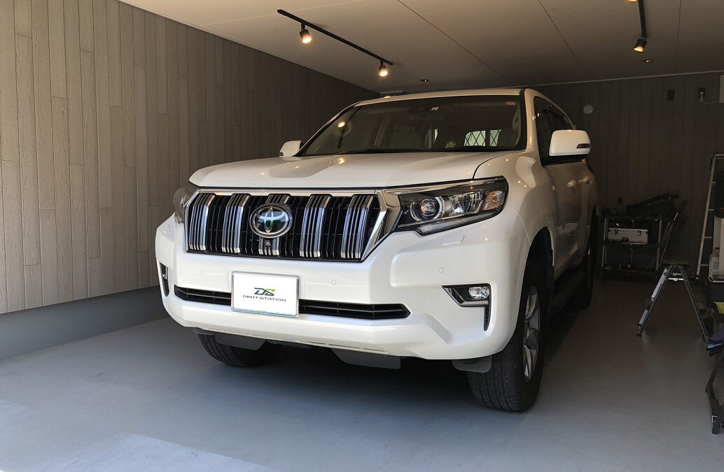 【厚木市】トヨタ・ランクルプラド　高速道路での飛び石ヒビ修理　