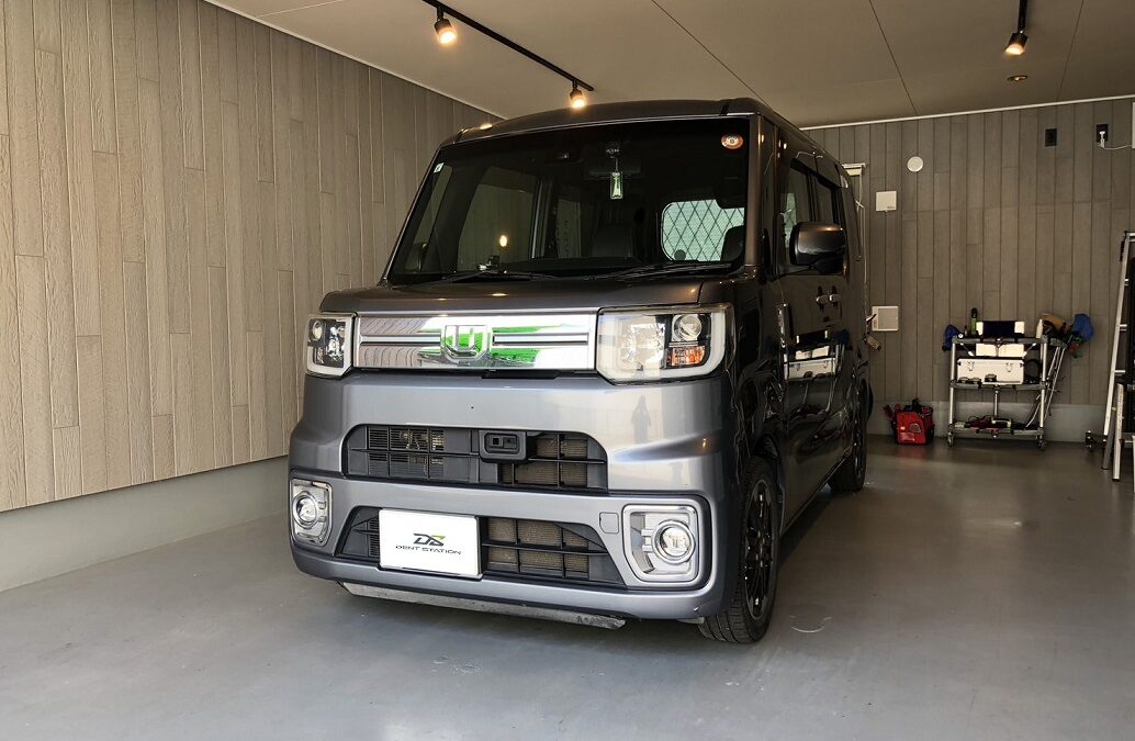 【綾瀬市】ダイハツ・ウェイク　フロントガラスのヒビ割れリペア