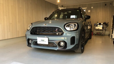 【藤沢市 】MINI・クロスオーバー　フロントガラスのヒビ割れ補修