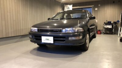 【川崎市】トヨタ・カリーナ　フロントガラス飛び石ヒビ修理（貴重な純正ガラスを活かした早期リペア）