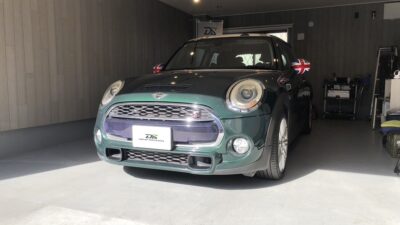 【藤沢市】MINIクーパー　フロントガラス 飛び石 修理