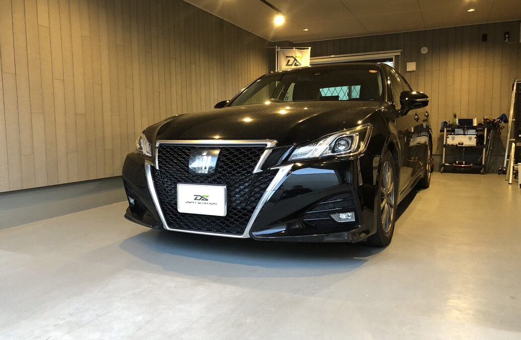 【座間市】トヨタ・クラウン　フロントガラス 飛び石 修理