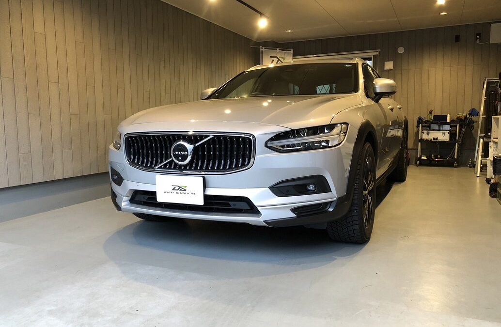 【横浜市】ボルボ・V90　フロントガラス ヒビ割れ リペア