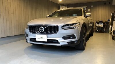 【横浜市】ボルボ・V90　フロントガラス ヒビ割れ リペア