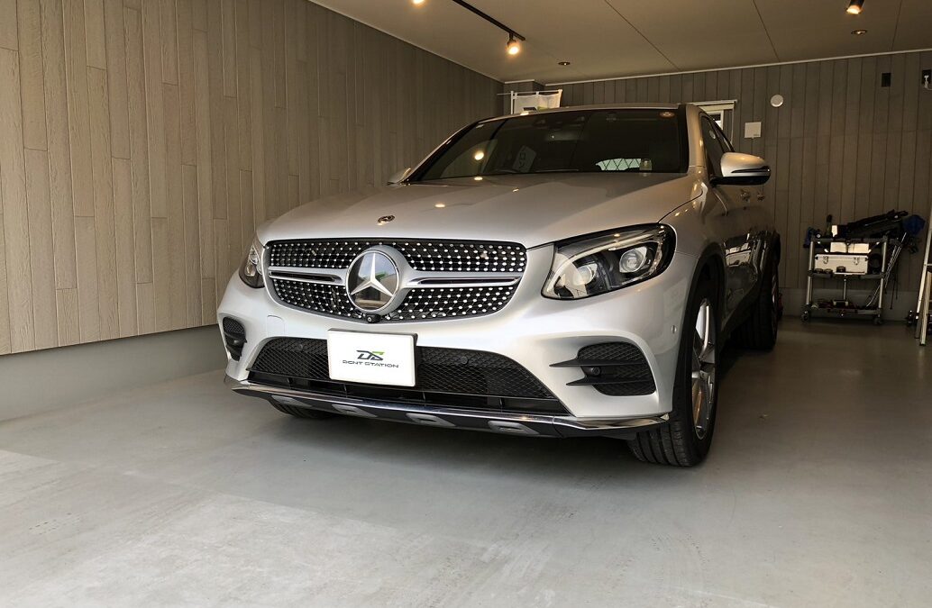 【横浜市】メルセデス・ベンツCLCクーペ　フロントガラス 飛び石 修理