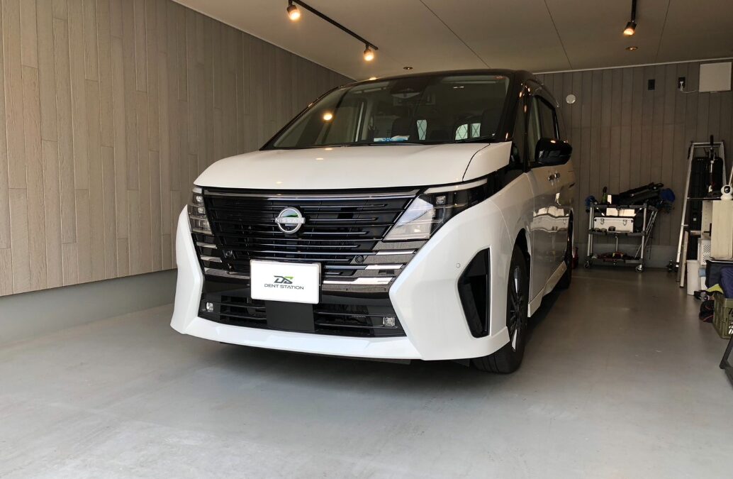 厚木市】日産・セレナ　フロントガラス 飛び石 修理